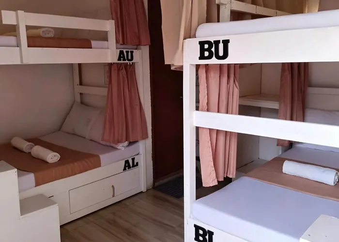 Bolo Airport Dorm L Hostel