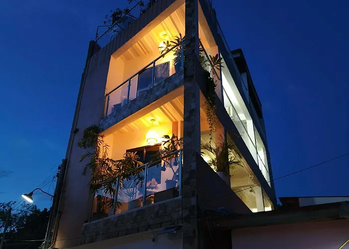 Bolo Airport Dorm L Hostel *